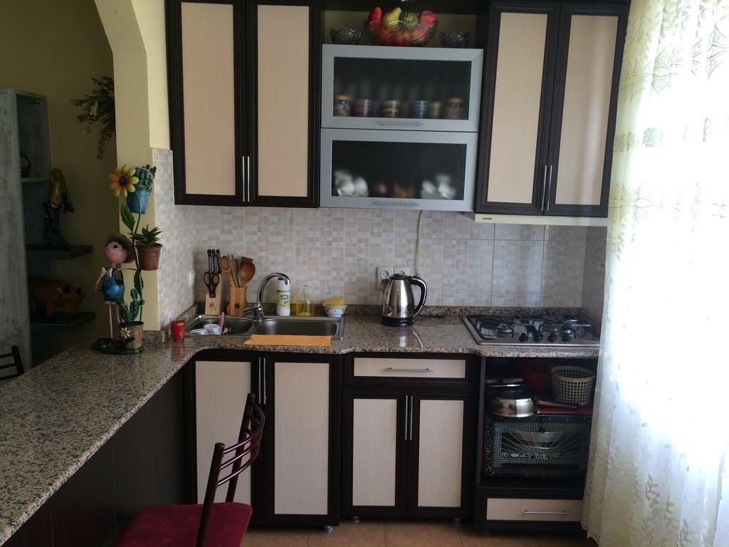 Apartment On Khinikadze 4 Batumi Esterno foto